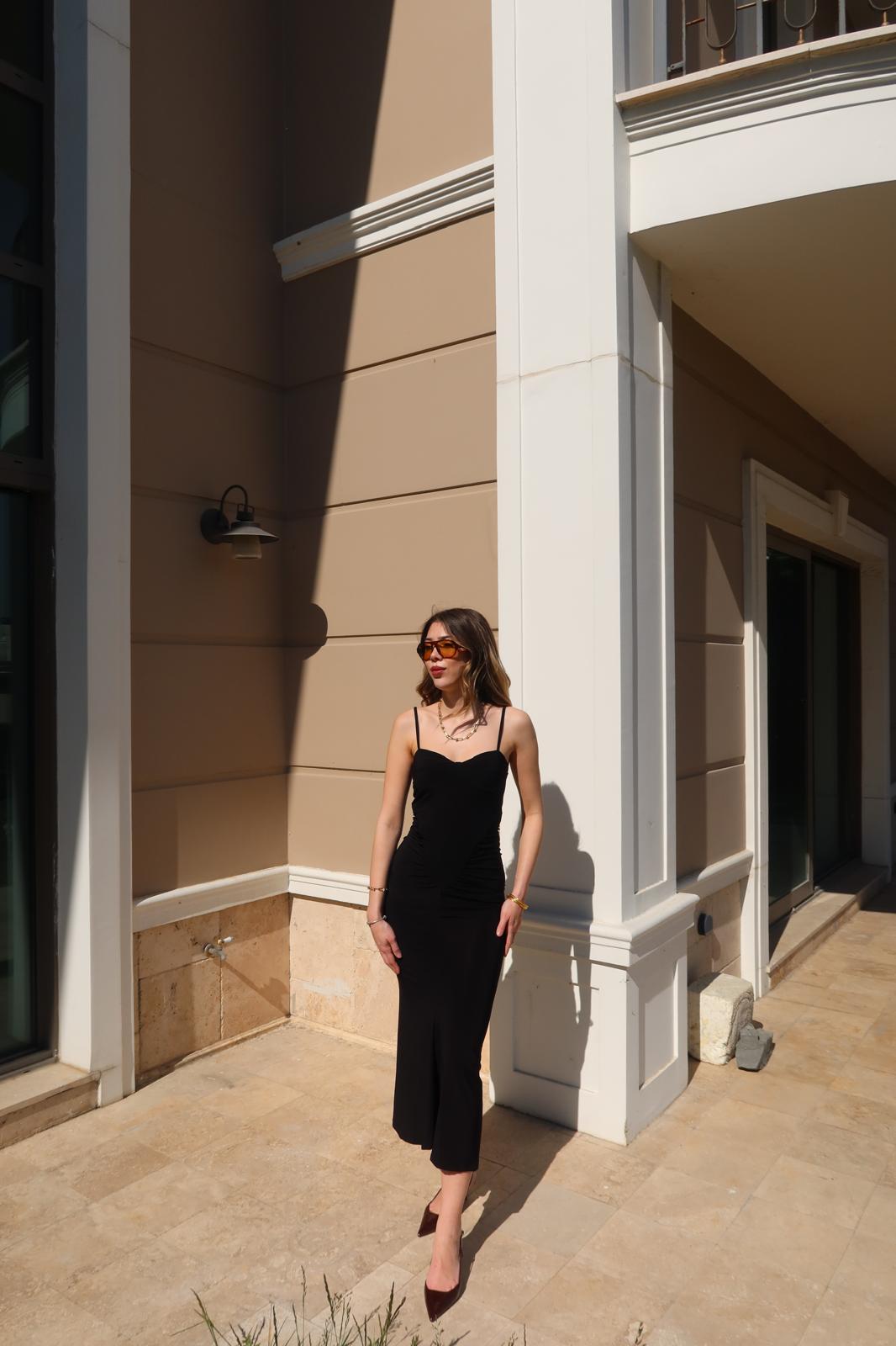 Askılı Vücuda Oturan Maxi Elbise