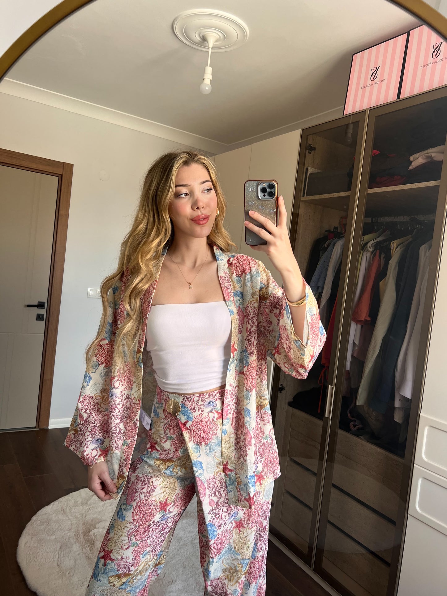 Çiçek Desenli Kısa Kimono Pembe