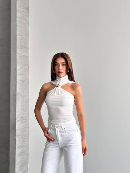 Metal Detaylı Halter Yaka Drapeli Bluz
