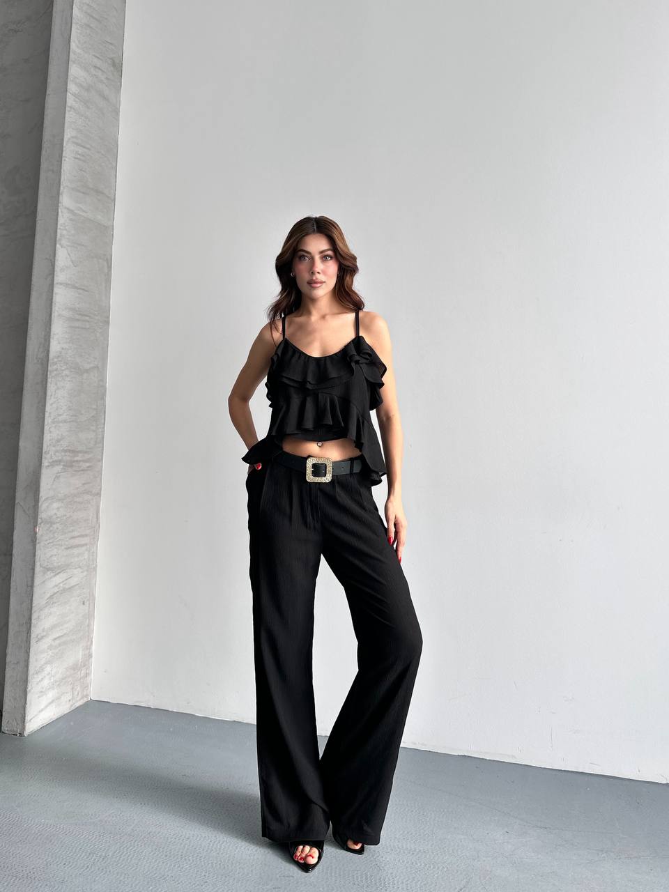 Fırfır Detaylı Askılı Bluz Pantolon Takım