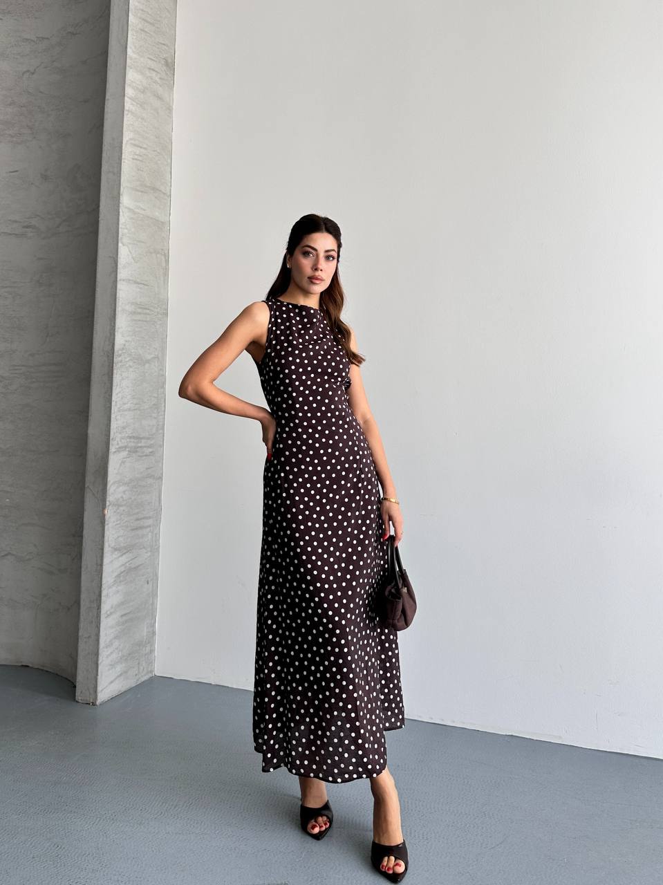 Puantiyeli Halter Yaka Maxi Elbise
