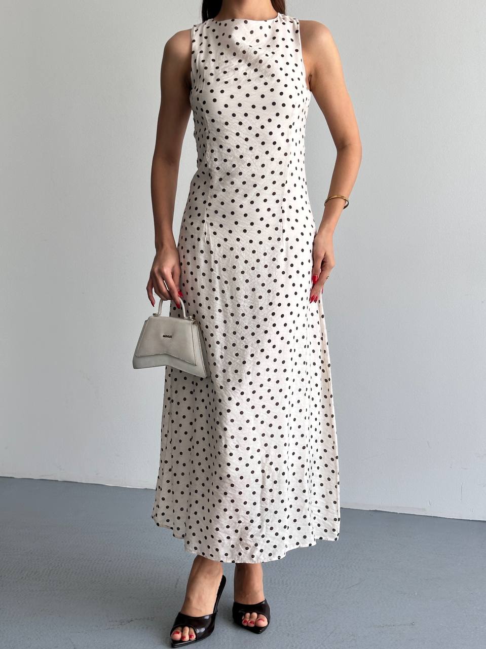 Puantiyeli Halter Yaka Maxi Elbise