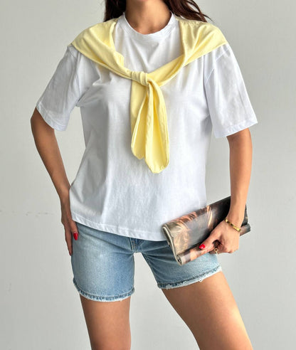Basic T-Shirt Şal Detaylı Tasarım
