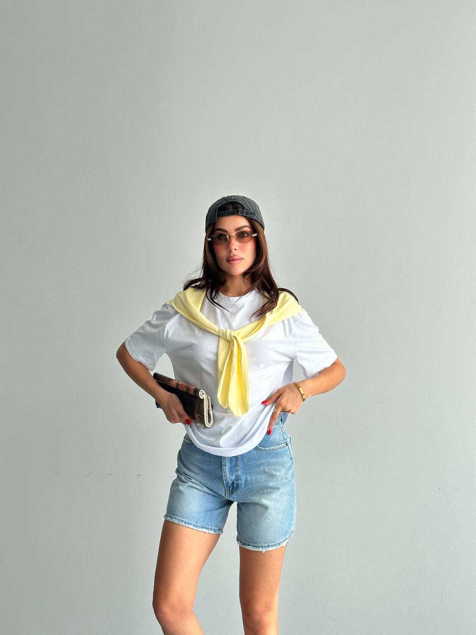 Basic T-Shirt Şal Detaylı Tasarım