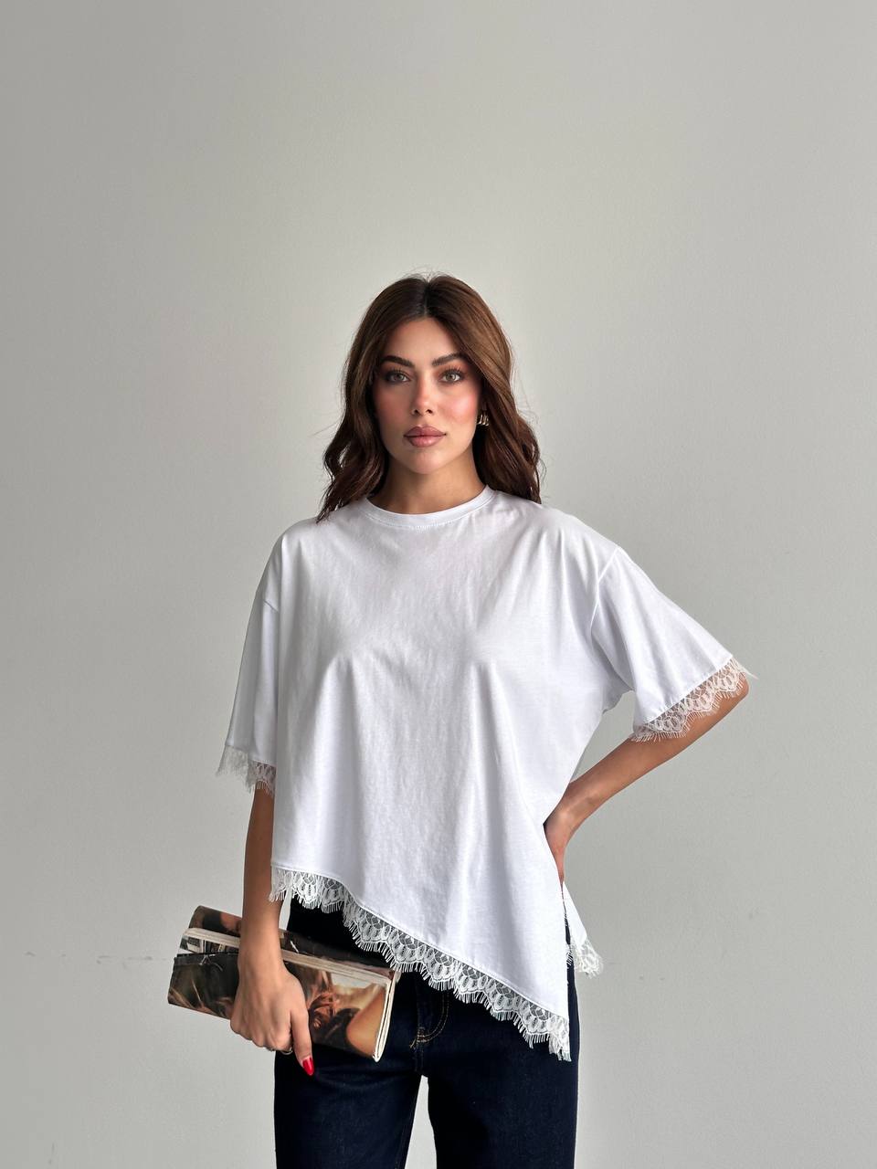 Dantel Detaylı Asimetrik Basic T-Shirt