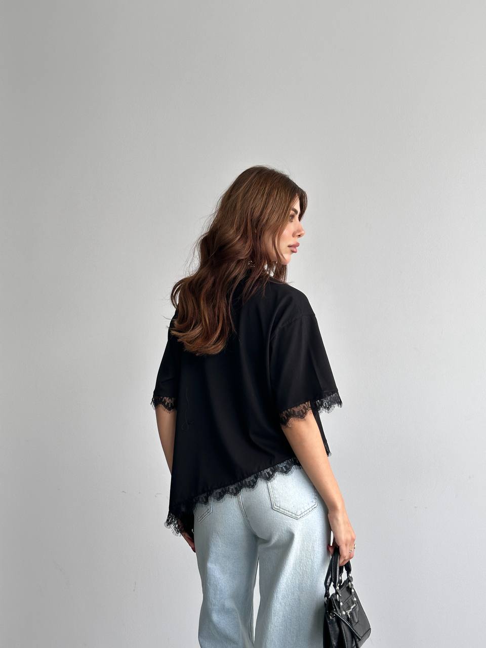 Dantel Detaylı Asimetrik Basic T-Shirt