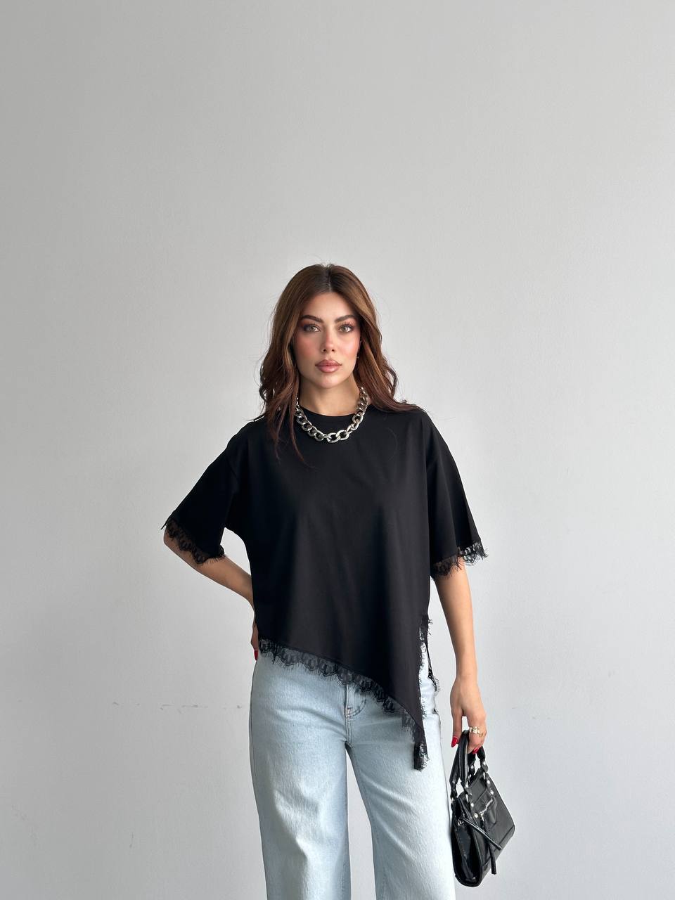 Dantel Detaylı Asimetrik Basic T-Shirt