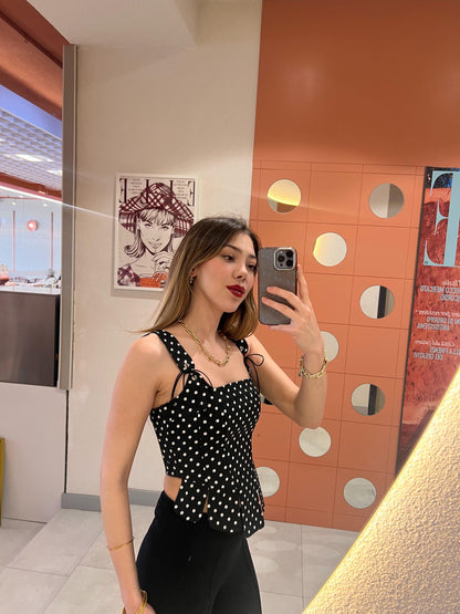 Puantiyeli Bağlama Detay Bluz