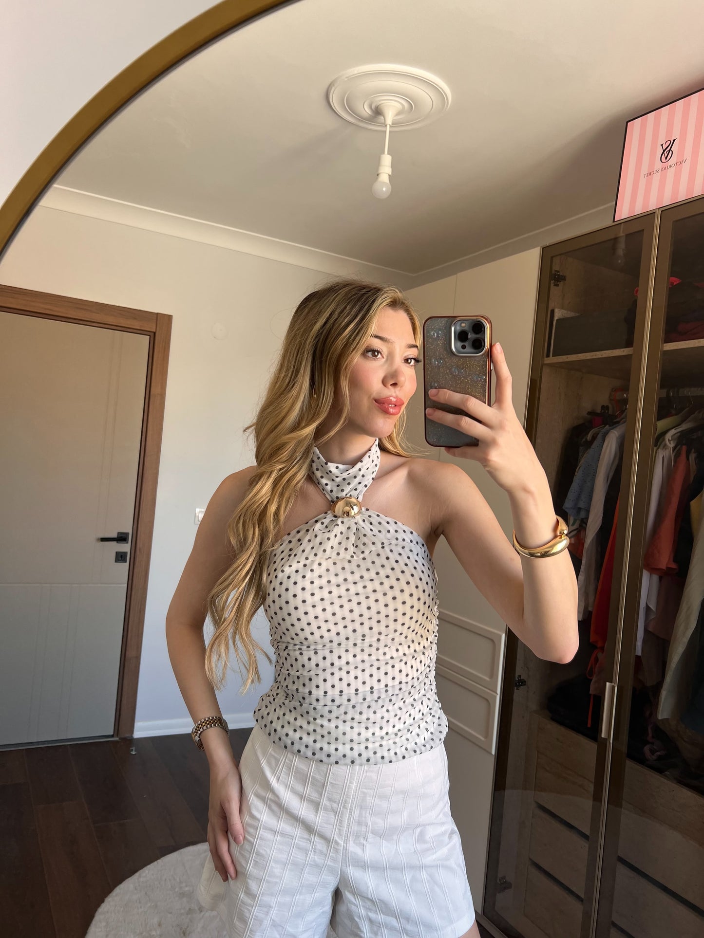 Puantiyeli Halter Yaka Bağlama Detaylı Bluz